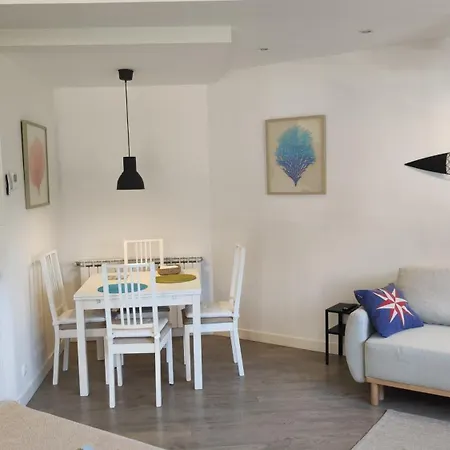 Balentziaga Apartamentua Apartman Getaria
